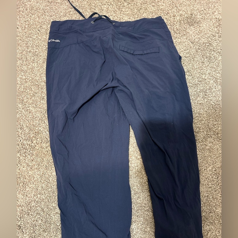 Columbia Women’s Dark Blue Cargo Pants